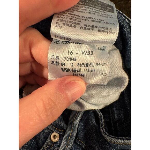 Levi Strauss Women's Capri Jeans Size 16 Plus Blue Mid-Rise Denim - Picture 8 of 9